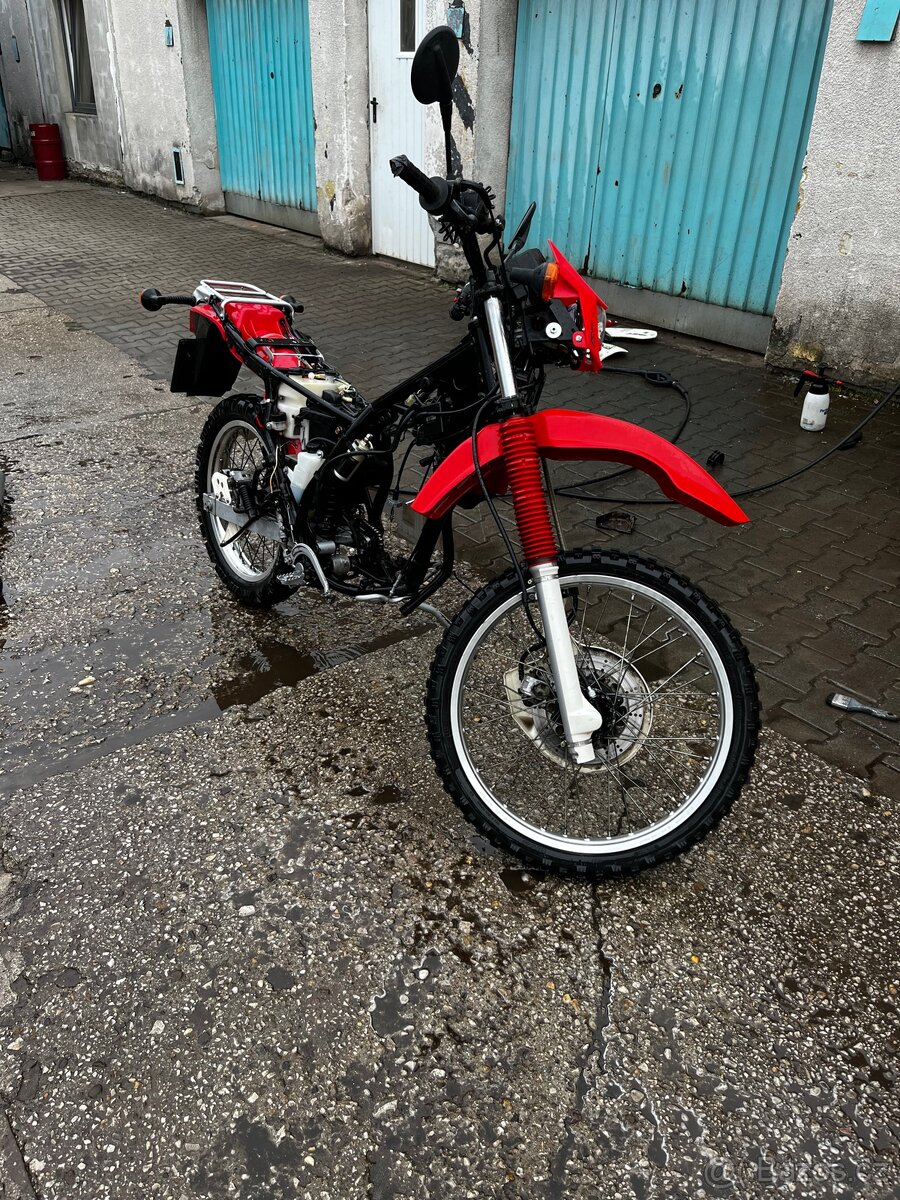 kawasaki kmx 125 - 13