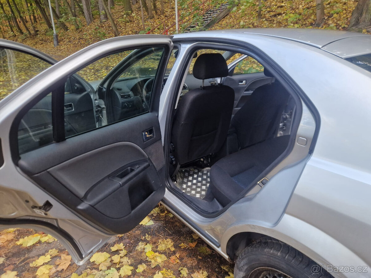 ford Mondeo nafta - 13