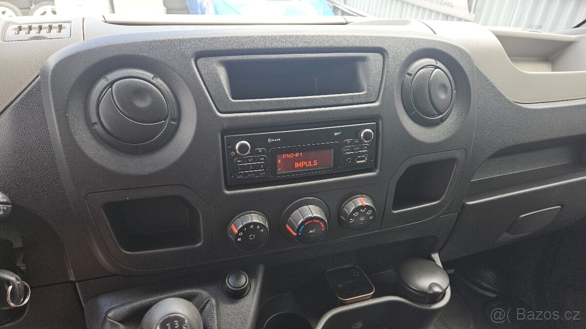 RENAULT MASTER 2,3 dCI 92kW 7Míst - 13