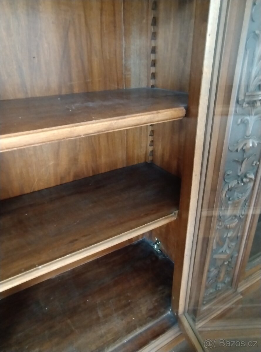 Prodám neorenesanční knihovnu - 13