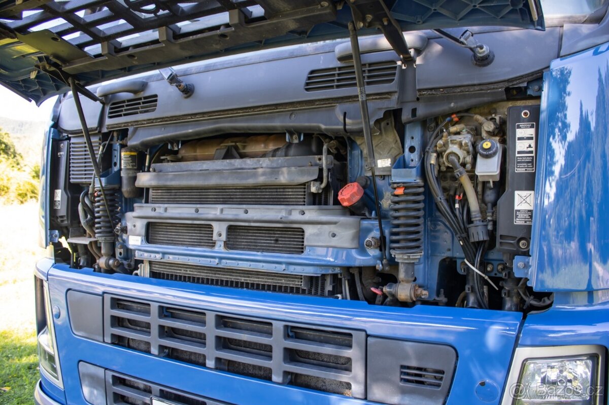 Volvo FM 44T ťahač 4x4 - 13