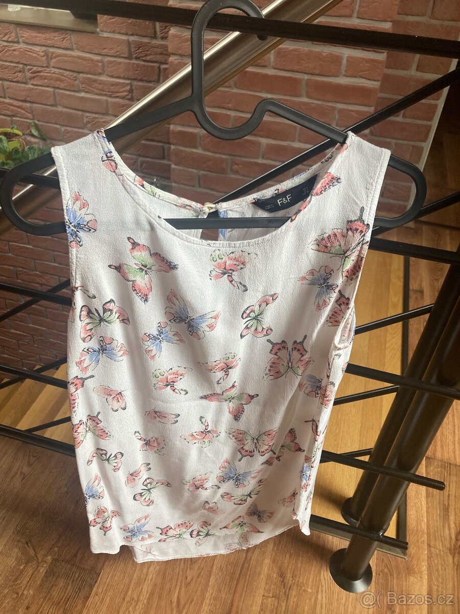 Dámské oblečení vel M - 13