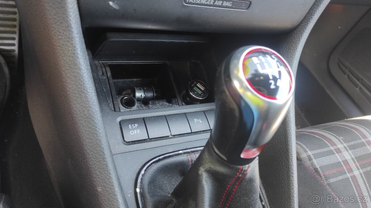 VW Golf GTI 2,0 155 kW - 13