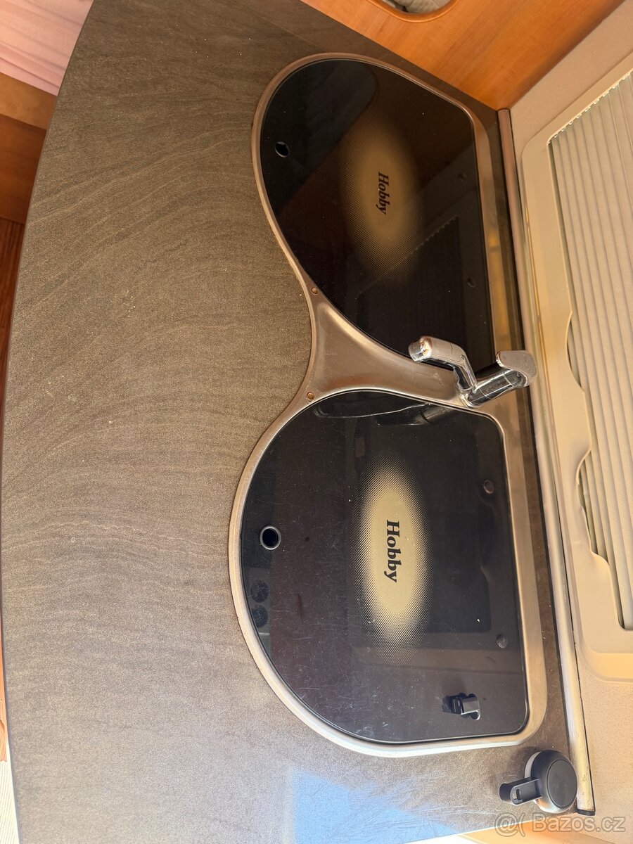 Prodám karavan Hobby Excellent - 13