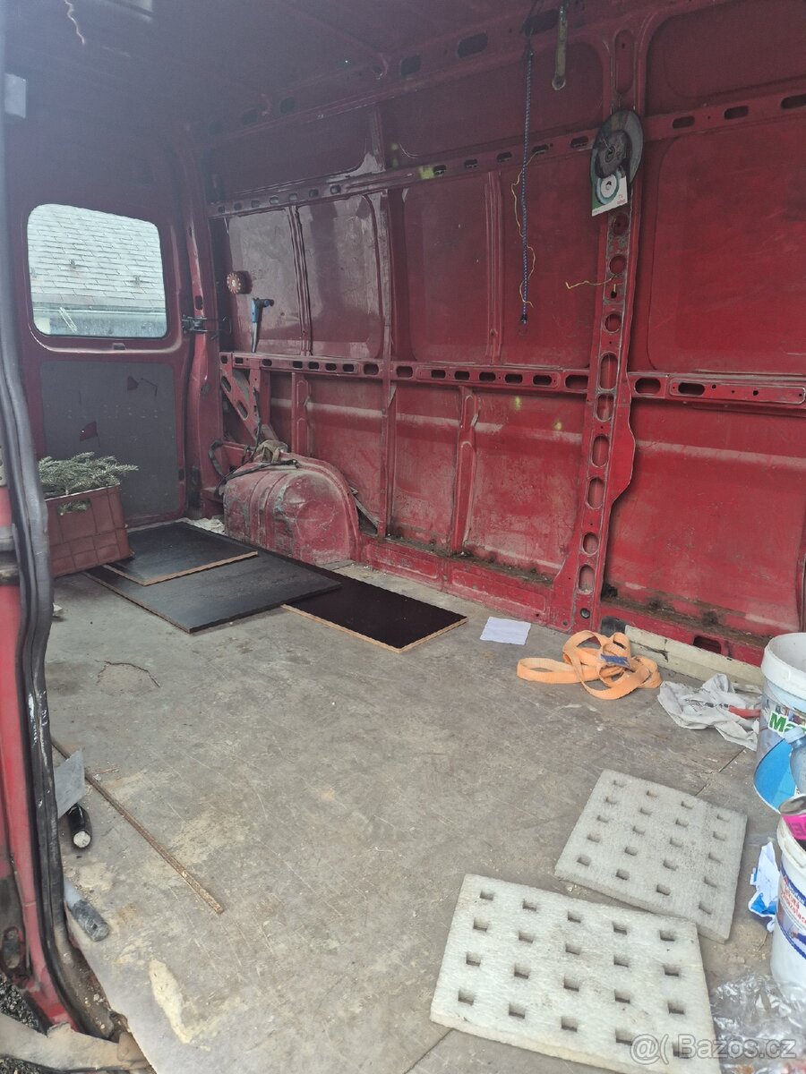 Renault Master 2,5 - 13