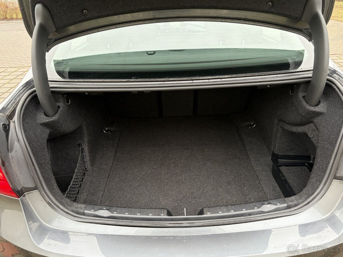 BMW 320i 135kW F30 LCI (facelift) - 13