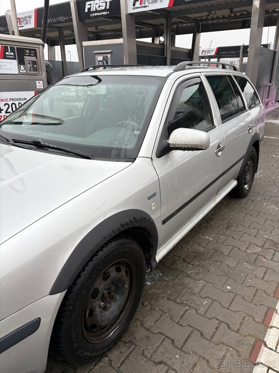 Škoda Octavia 1 combi - stříbrná - 13