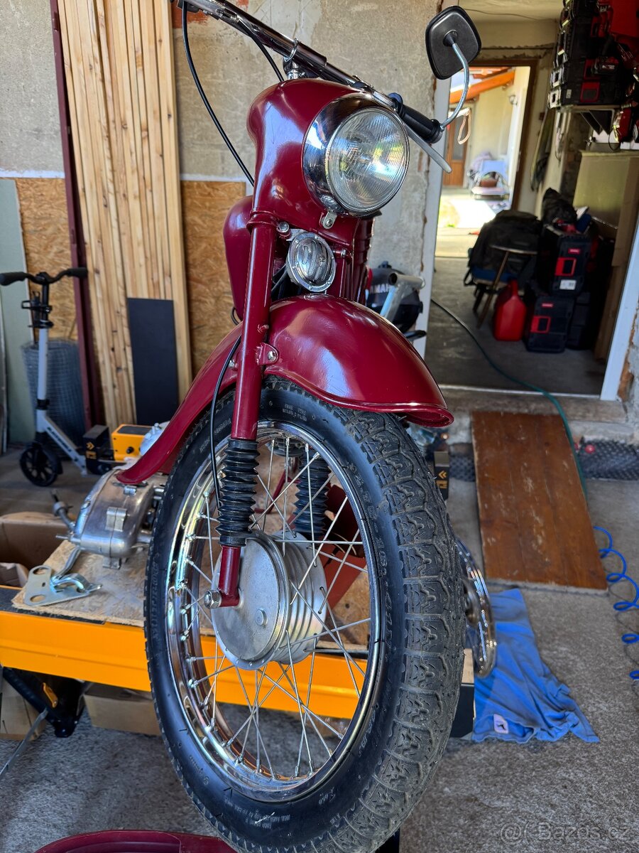 Jawa 555 - 13