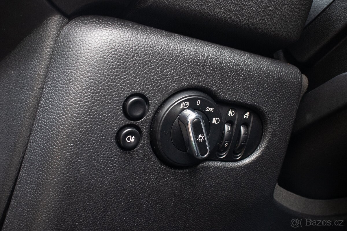 Mini Cooper 1.5i 100kw rok výroby 2021 - 13