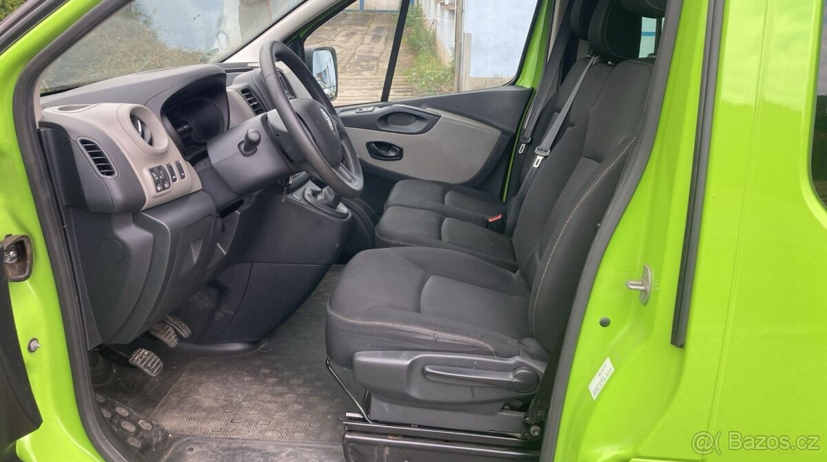 Renault Trafic 6-míst - 13