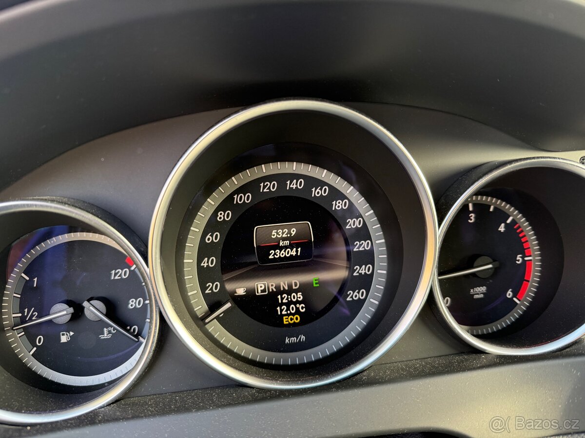 Mercedes-Benz W204 Facelift C220 cdi - 13