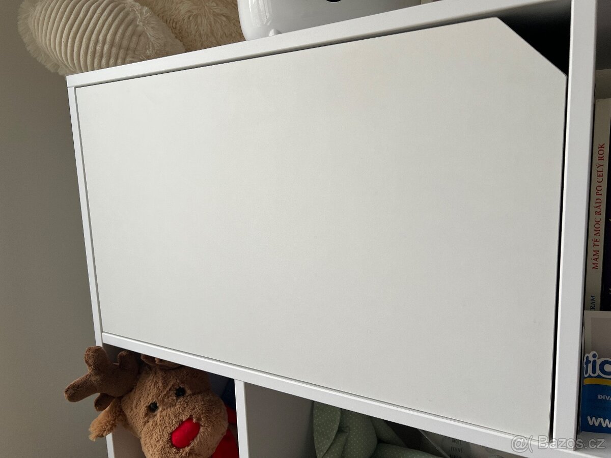 Designová Komoda a regál - 13