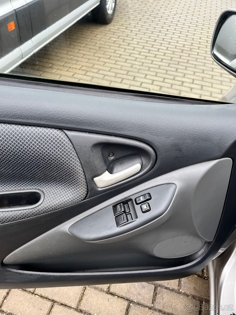 Toyota Yaris 1.4 D4d - 13