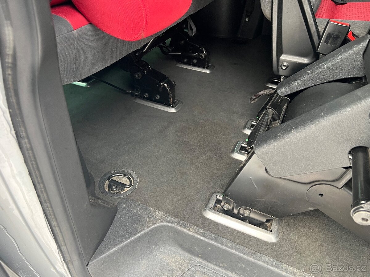 Náhradní díly Volkswagen Caravelle 2.5 tdi - 13