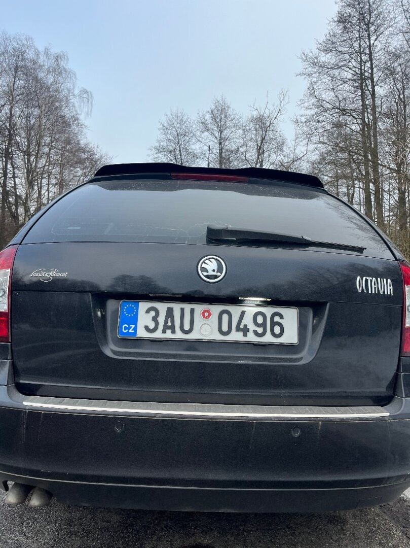 OCTAVIA 2 COMBI SPOILER NA KUFR - 13
