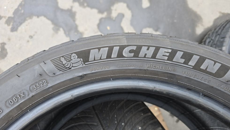Zimní pneu 245/40/18 Michelin - 13