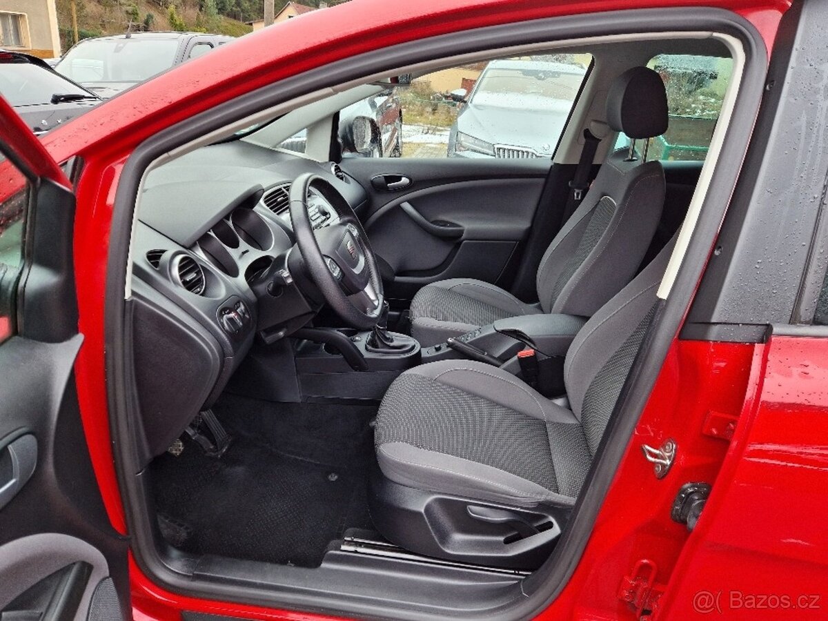 SEAT Altea XL, r.v. 2015, 145 tis. km, plný servis - 13