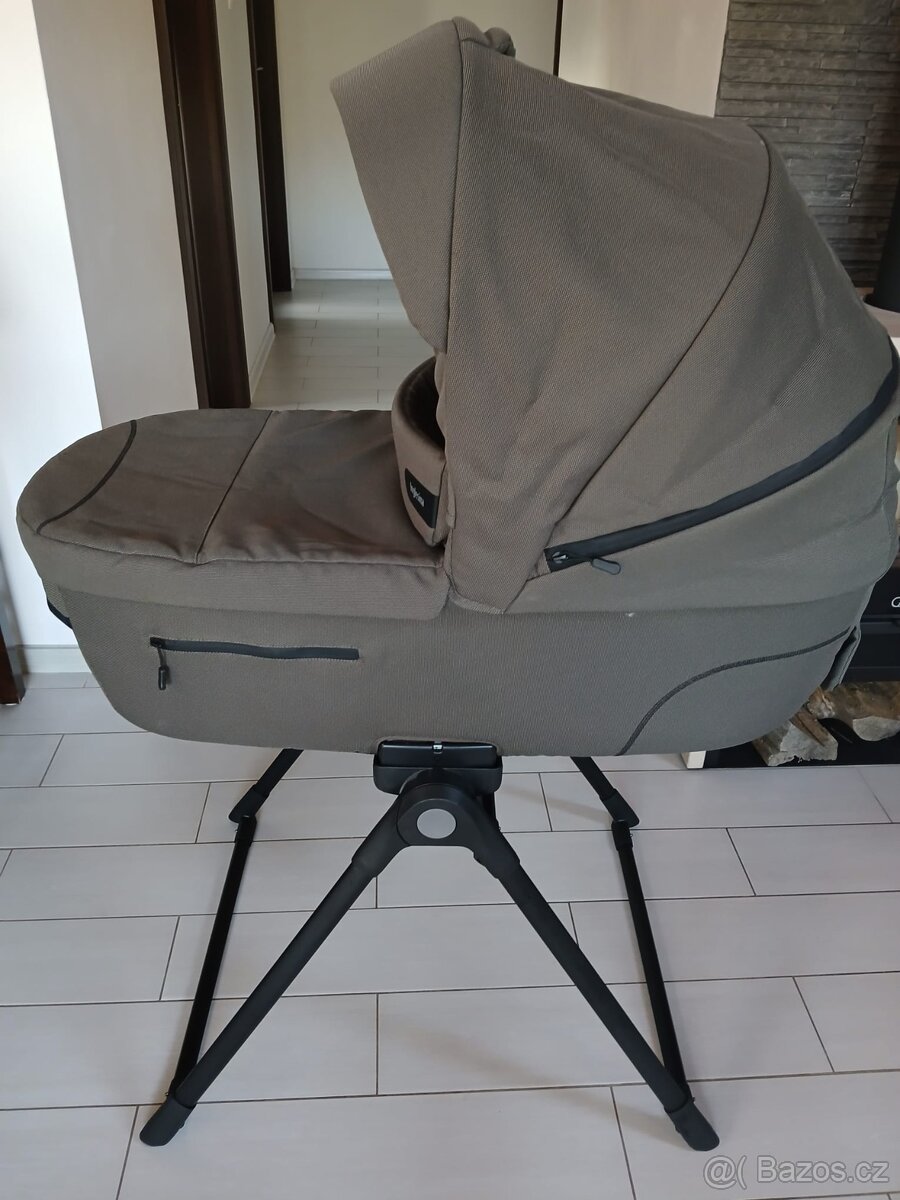 Inglesina Aptica XT - 13