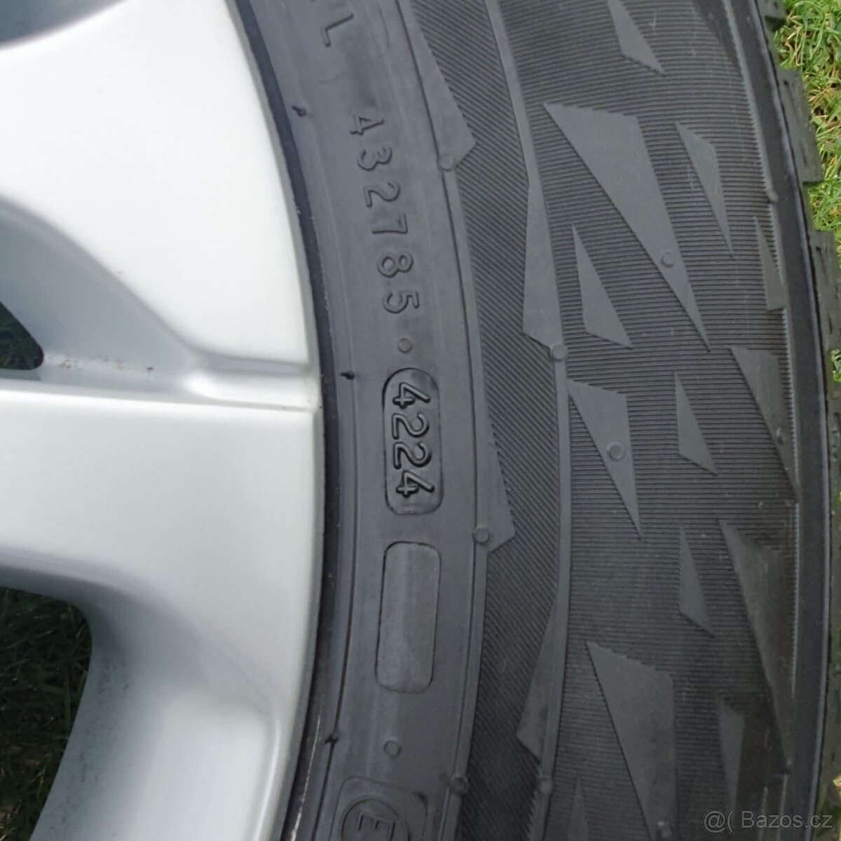 Volvo XC60 - sada 4 kol + pneu - 13