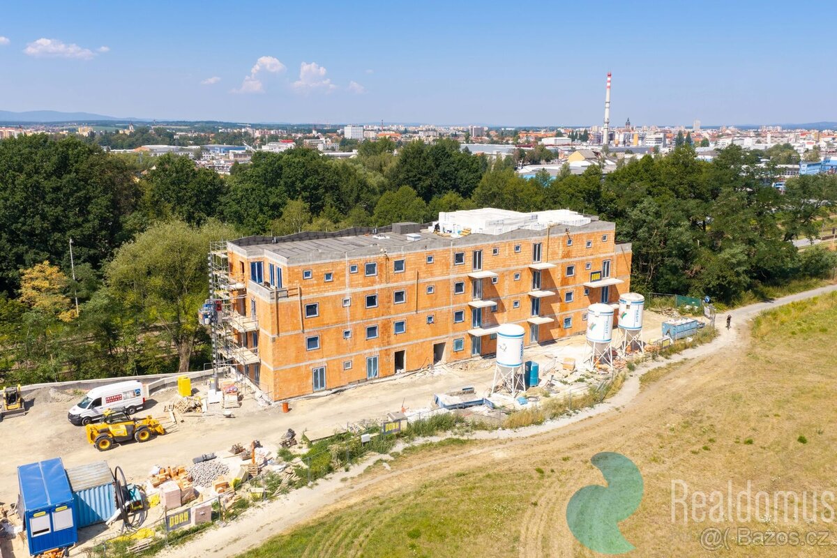 Byt B-2C, 3+kk, 2x balkon - 13