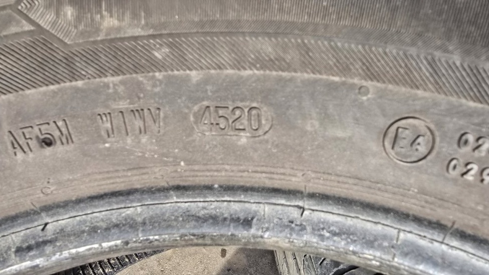 Letní pneu 215/60/16 Barum - 13