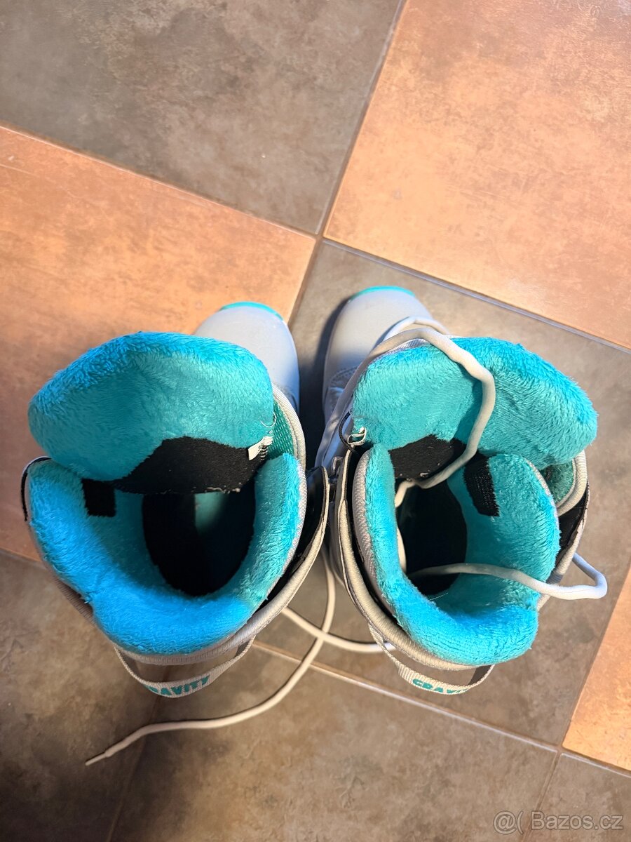 Prodám set Gravity vel.140 + snb boty gravity vel.38.5 - 13