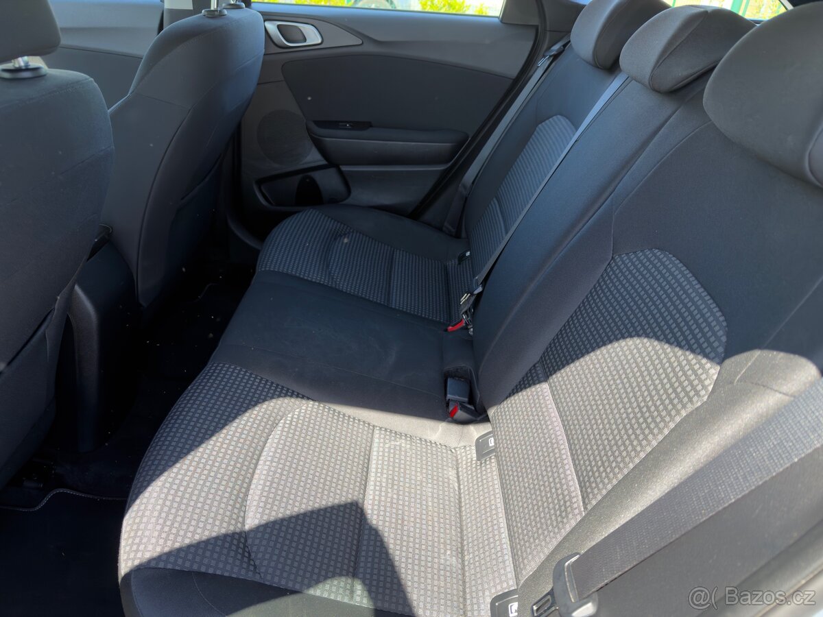 Kia Ceed 1.0 t-gdi 88 kW / 2021 / DPH / combi - 13