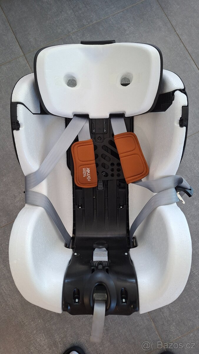Britax Römer Dualfix 3 i-size - 13