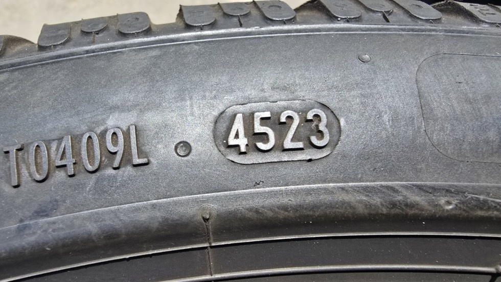 Zimní pneu 245/40/20 Pirelli - 13