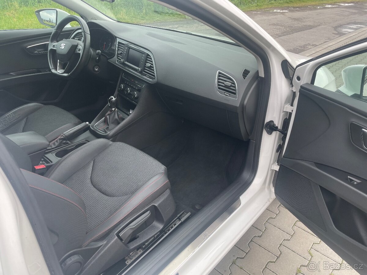 Seat Leon FR 2,0 tdi 135kw rok 2014 LED světla - 13