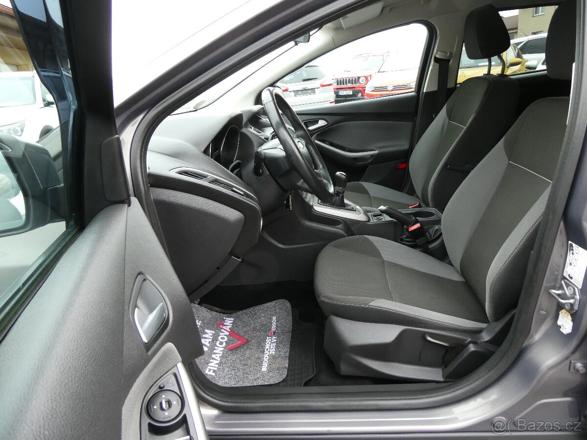 Ford Focus 1.6i 92kW serviska, klima - 13
