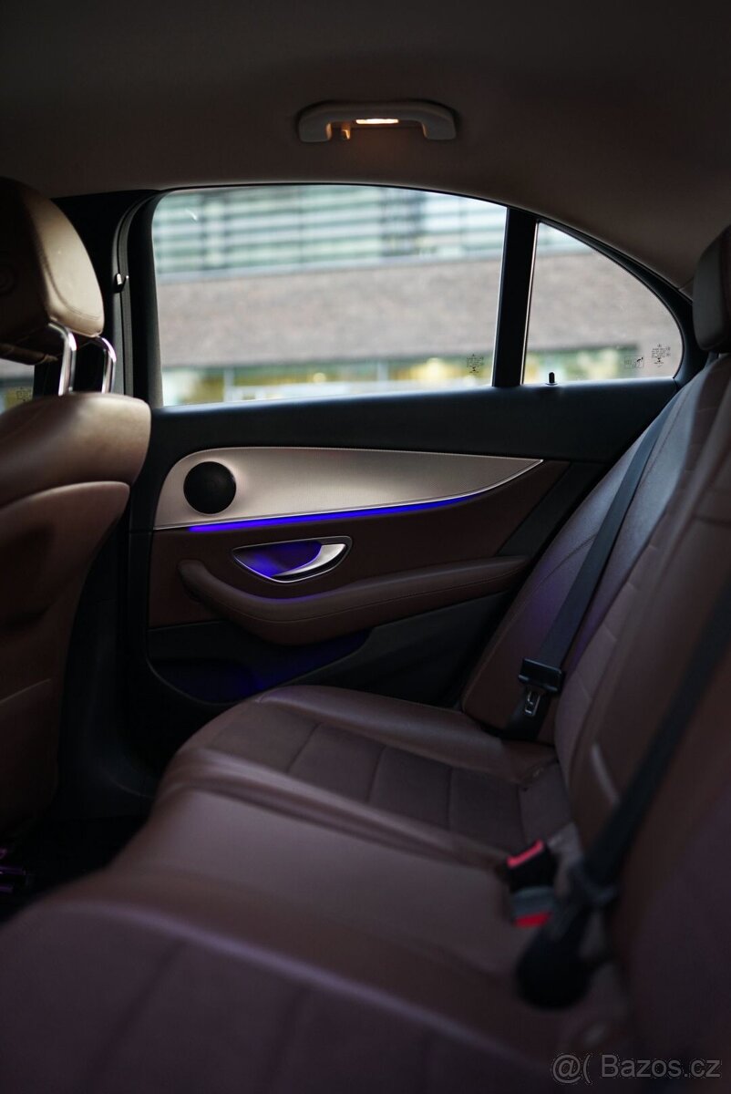 MERCEDES-BENZ E220d 143kW //2016 9G FULL LED NAVI HEAD-UP - 13