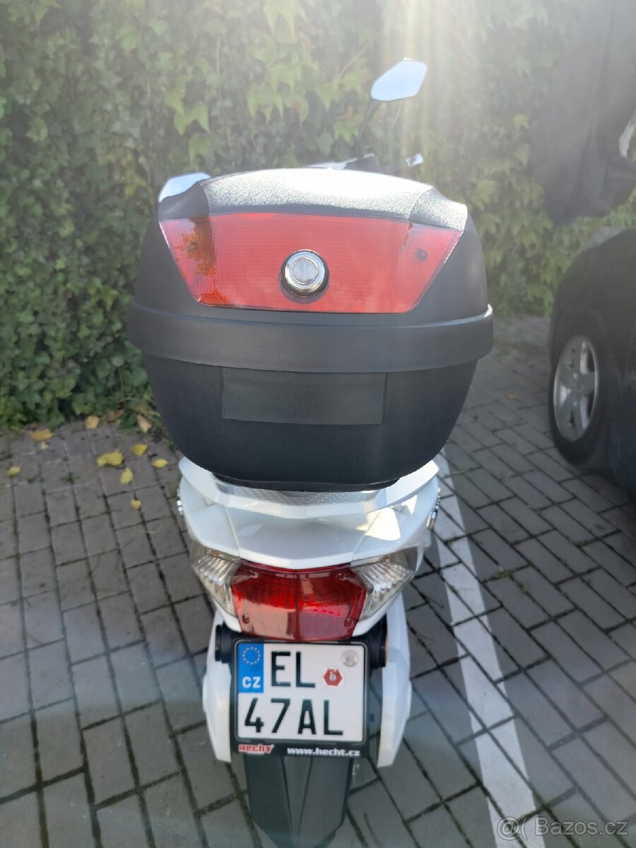 El. Skútr HECHT equis - 13