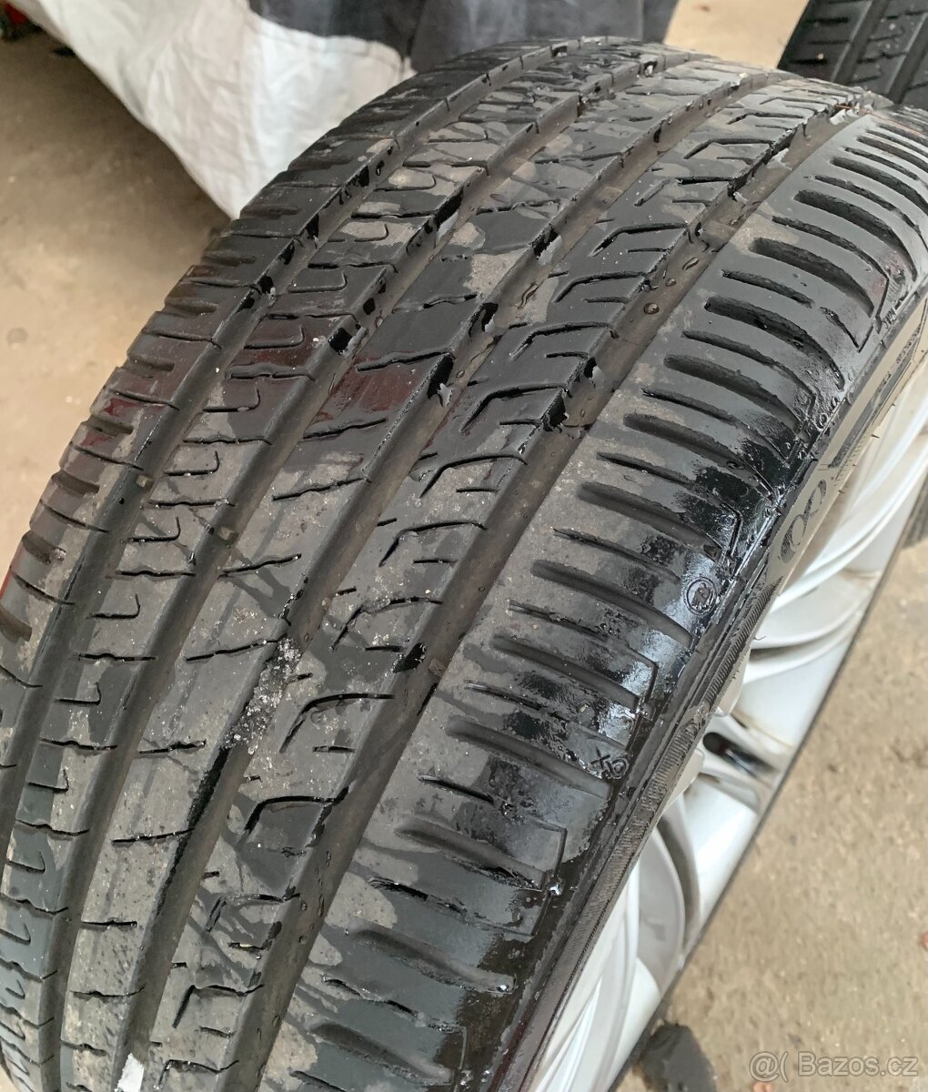 235/40 R18 - 13
