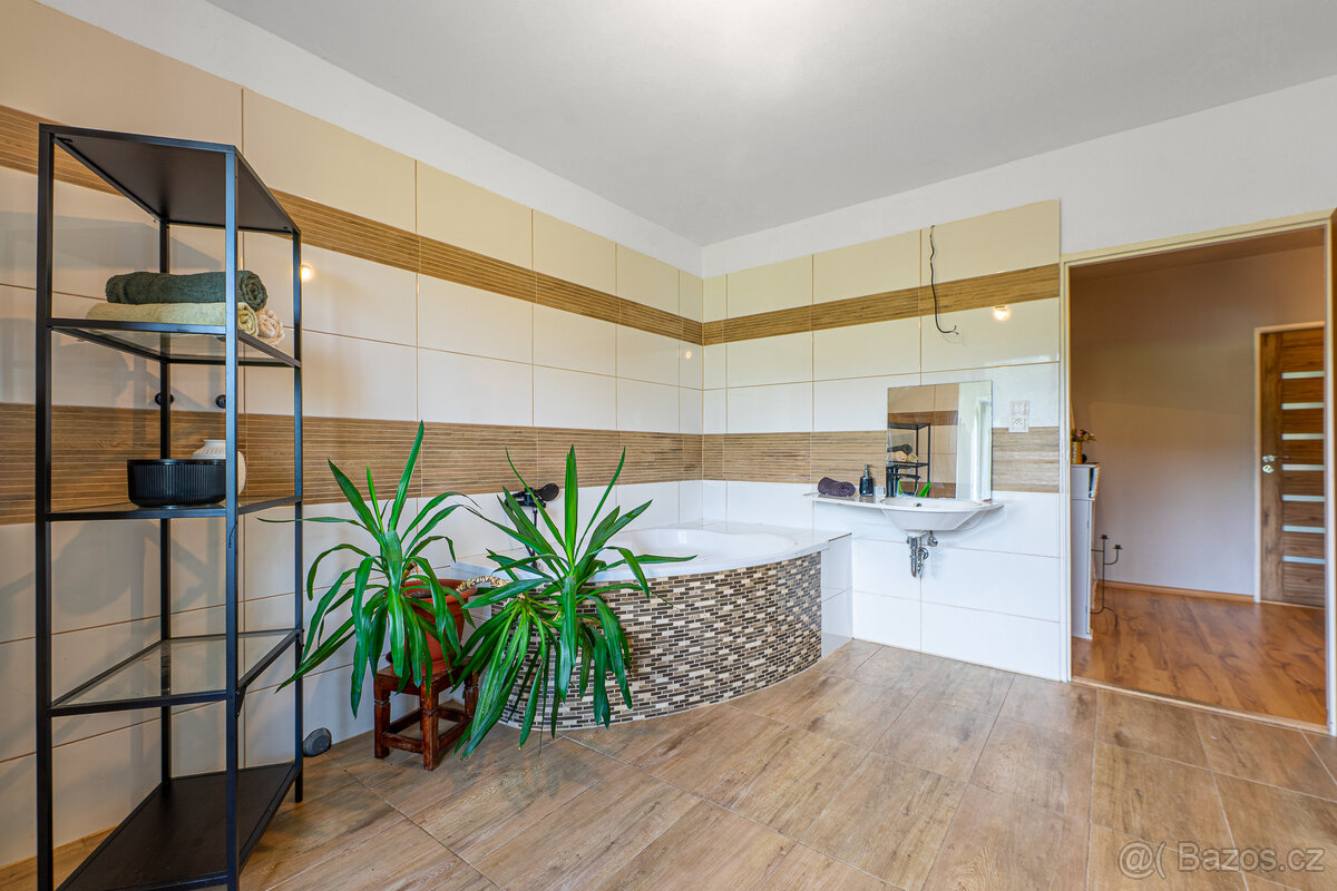 Prodej, rodinný dům, 4+kk, Dešenice - 13