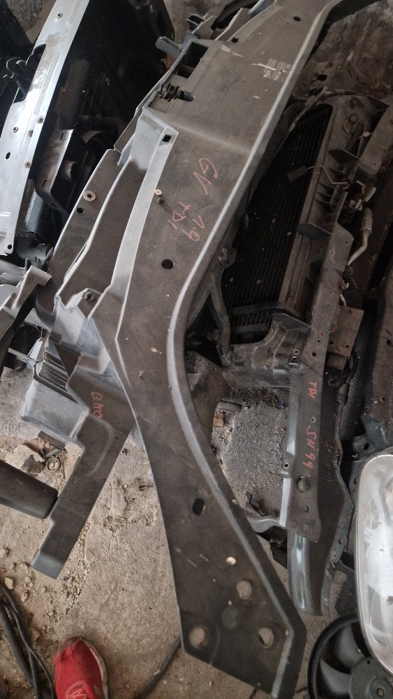 vw chladičová stěna zbytky starší golf IV golf V , Beetle - 13