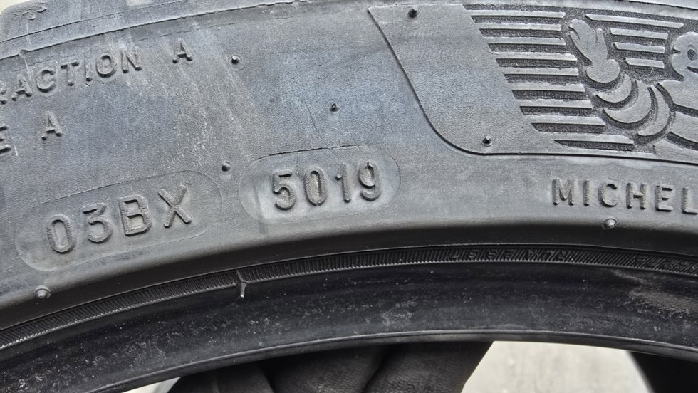 Letní pneu 245/40/19 Michelin Run Flat - 13