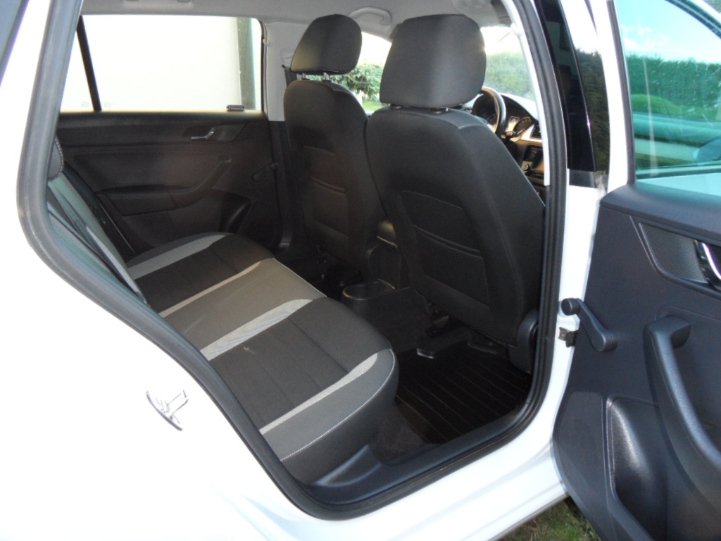 Škoda Rapid 1.0 TSi,66kw,zak. v ČR,naj.89000km - 13