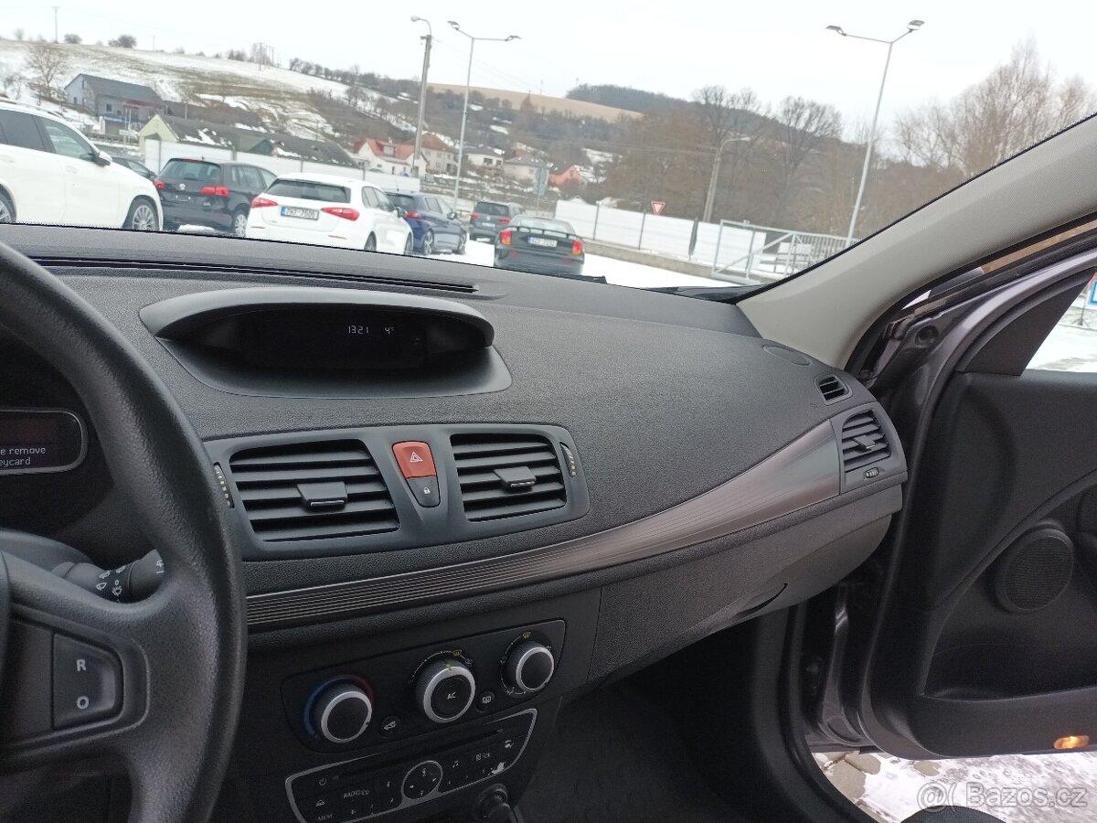 Renault Mégane 1,6 16V,74KW,ČR,1MAJ, - 13