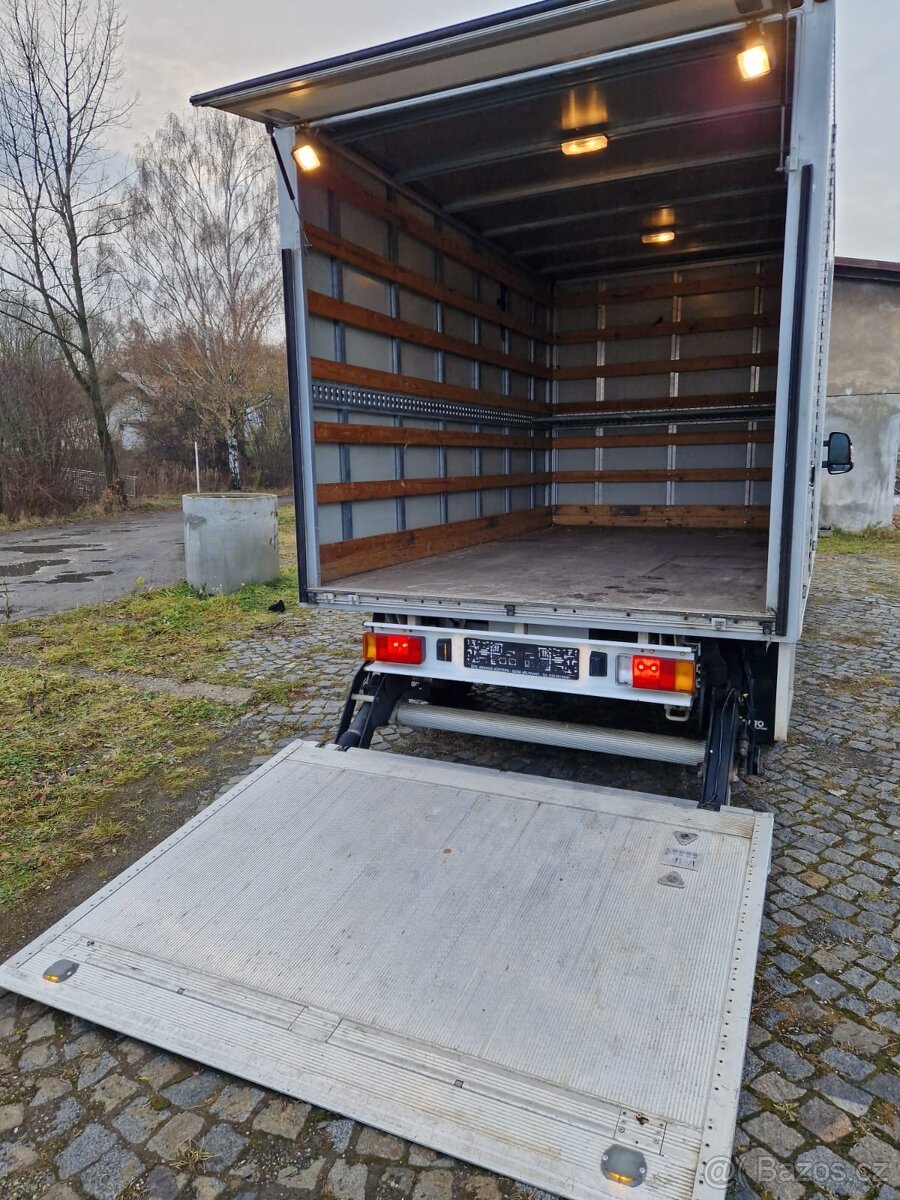 Auto s motorem 3,0 IVECO + hydraulické čelo - 13