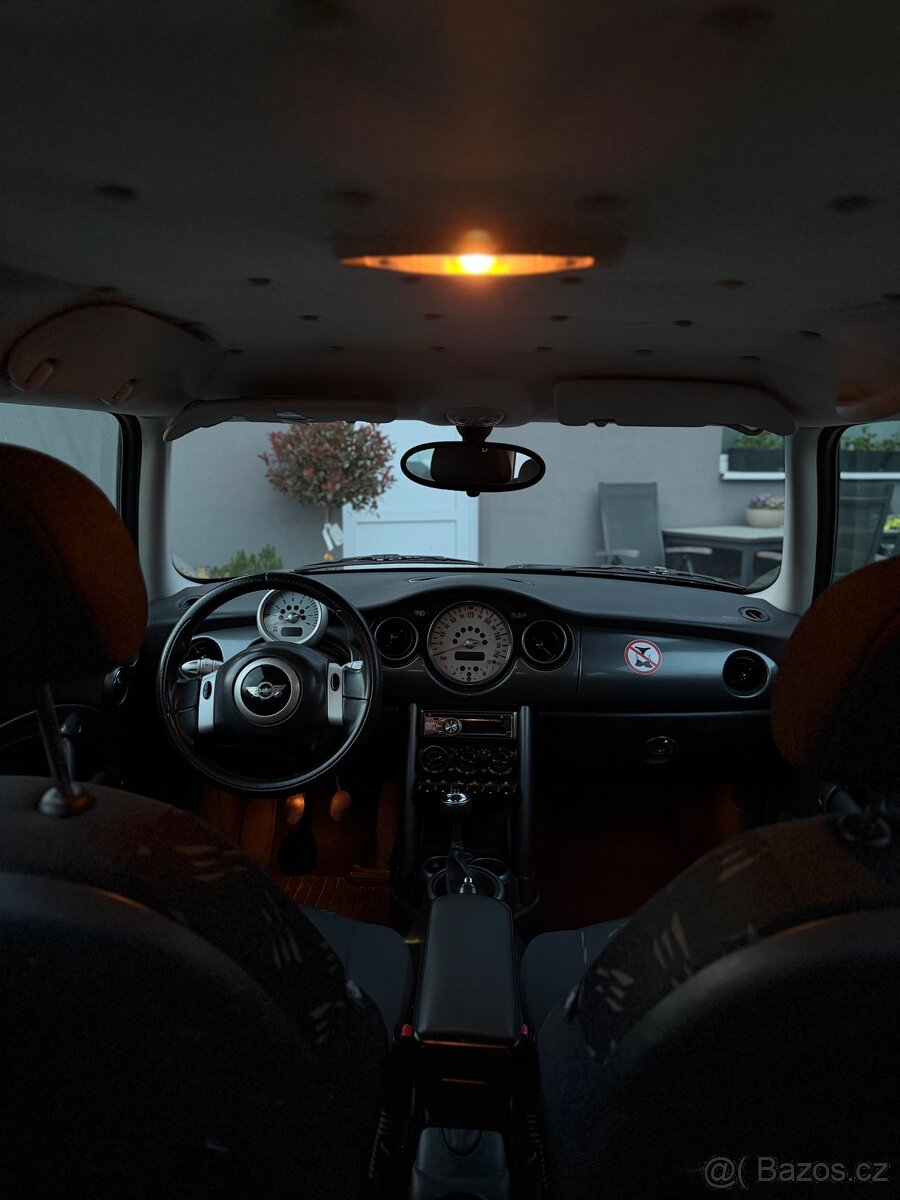 Mini Cooper ONE - 13