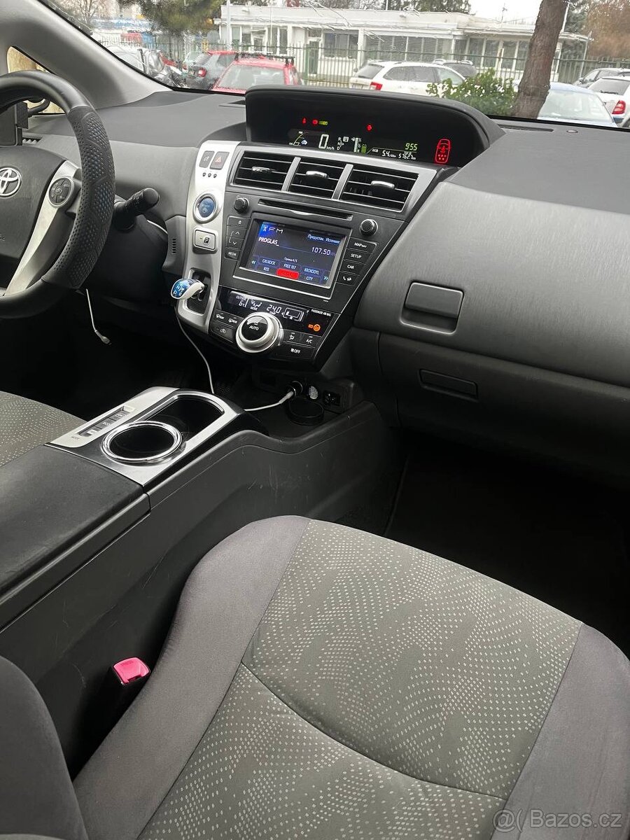 Toyota Prius+ 1.8 Hybrid • 7 míst • 2012 - 13