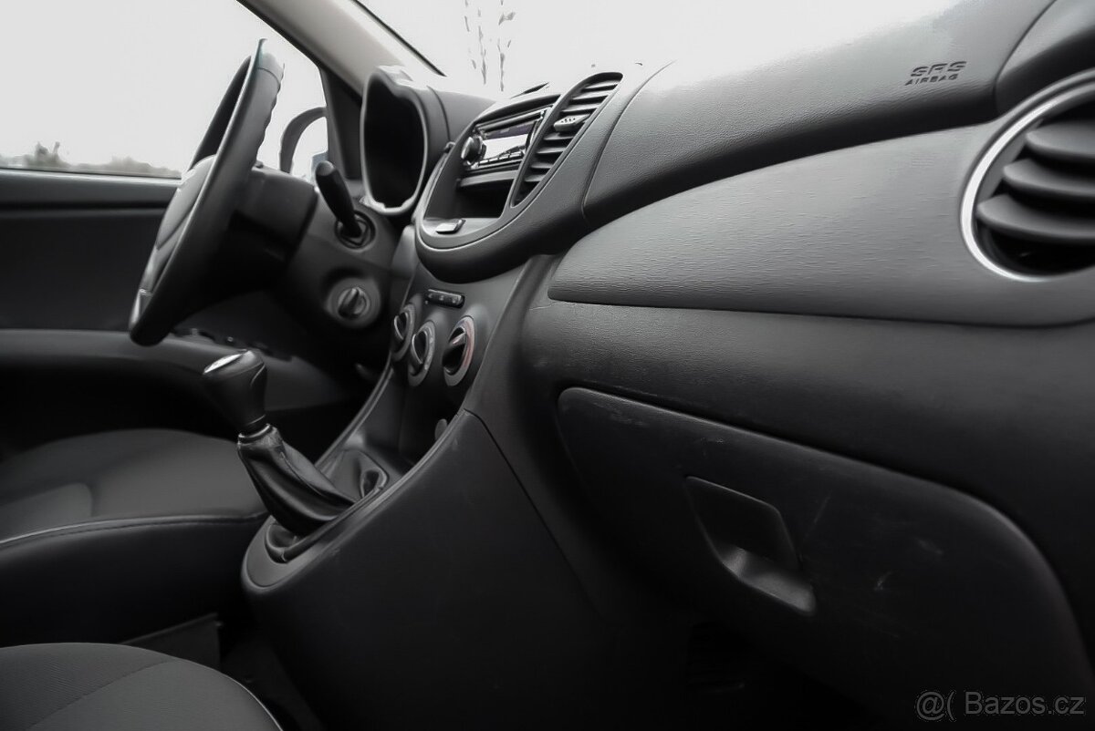 Hyundai i10 1.1 - 13