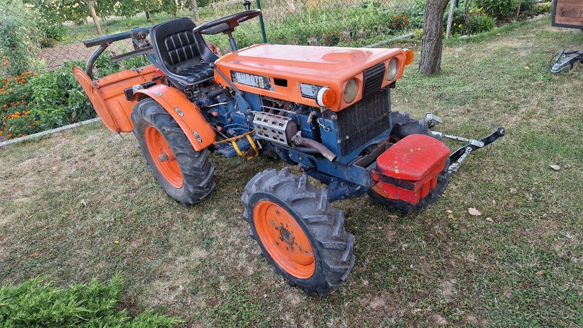 Malotraktor Kubota B6000 (4×4) + PRÍSLUŠENSTVO - 13
