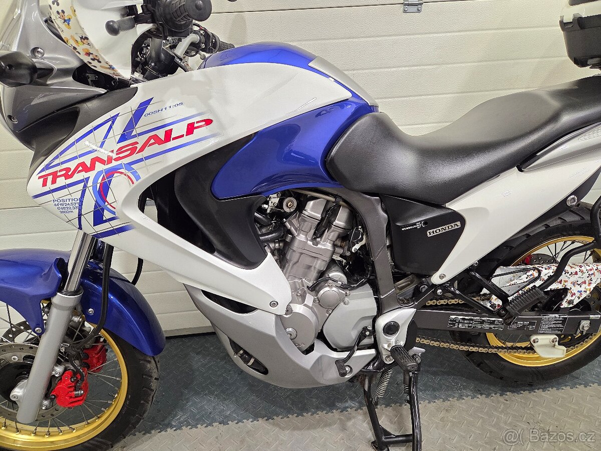 Honda XL700 V Transalp - 13