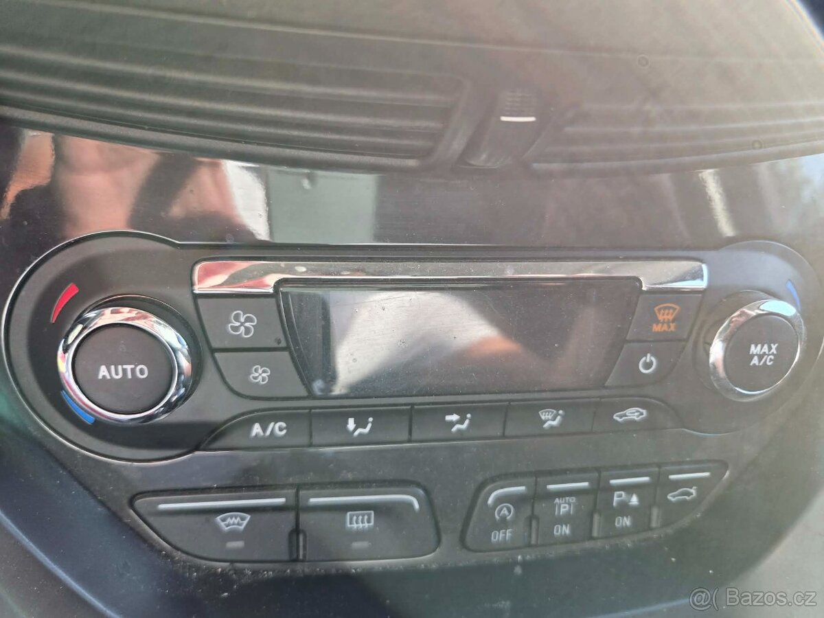 Prodám Ford Kuga 2.0 4x4 Titanium - 13