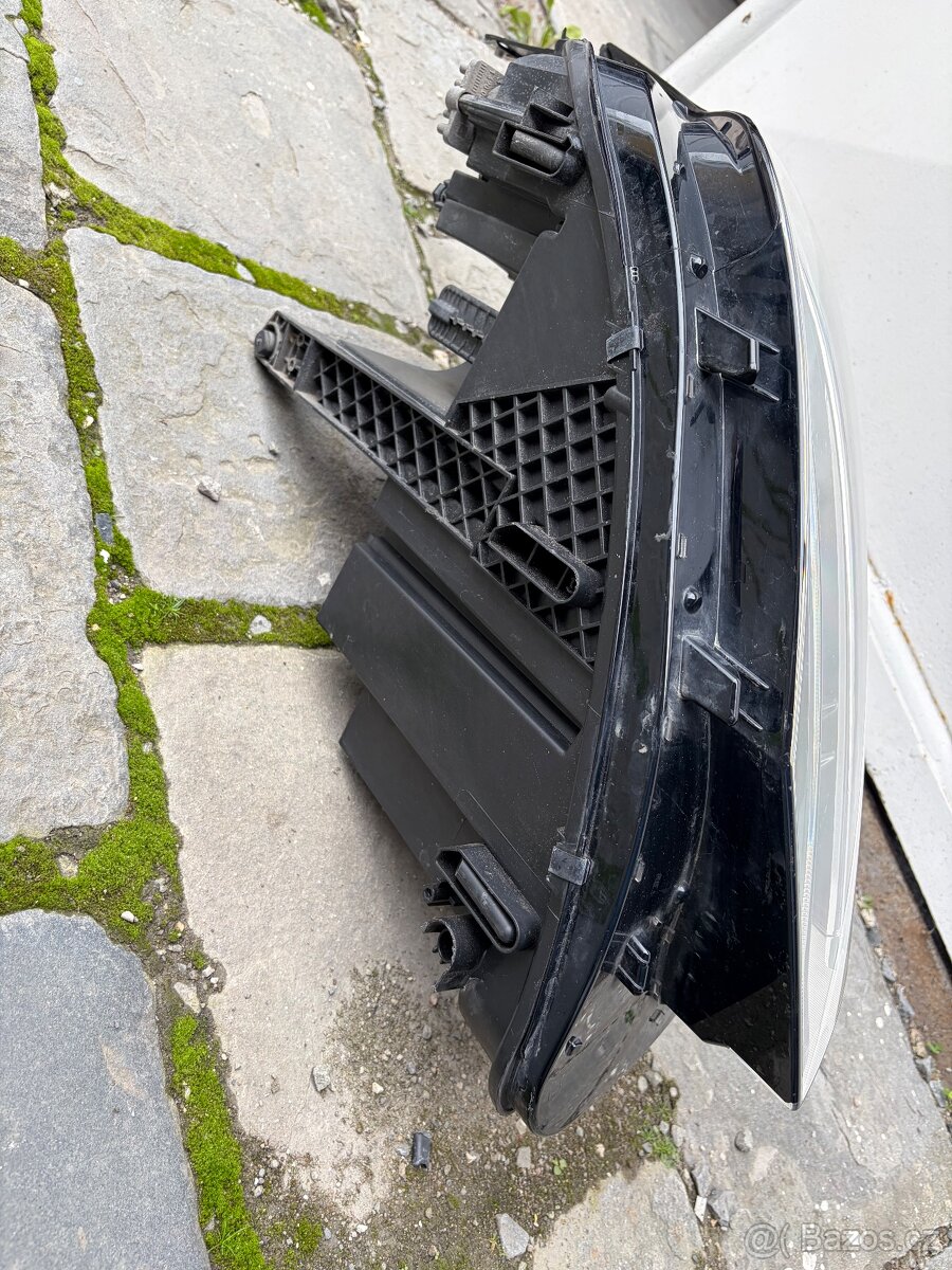 Vw tiguan predni svetlo - 13