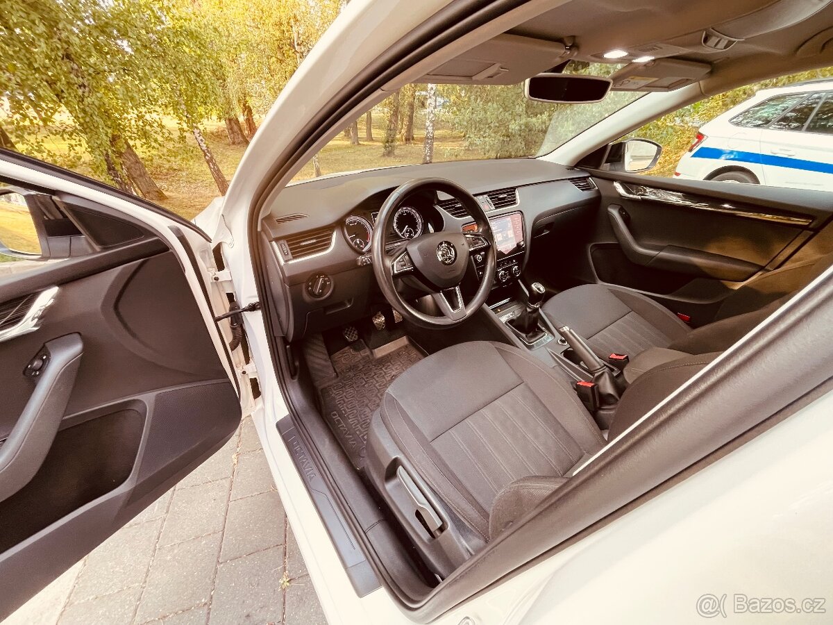 Škoda Octavia Combi - 1.6 TDi - 13