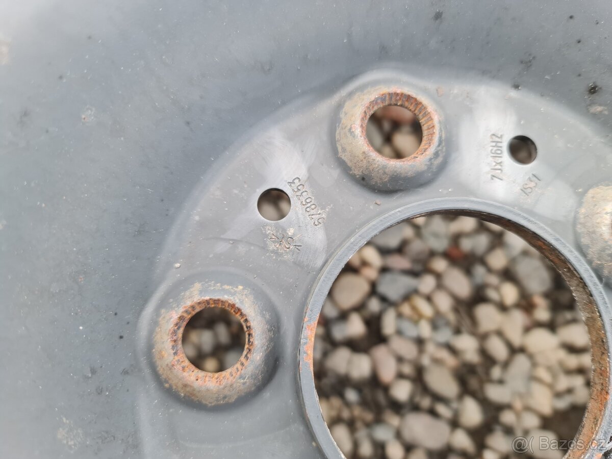 Sada originálníc 16" plechových disků BMW 5x120 + zimní pne - 13