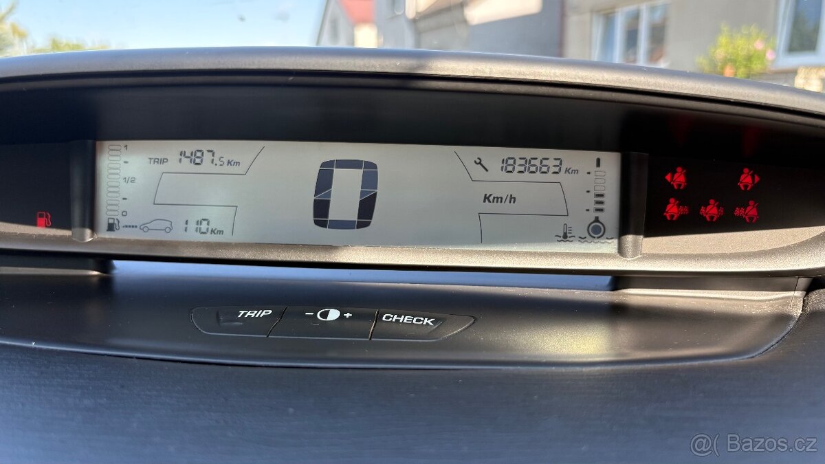 Citroen C4 1.4I 16V - 13